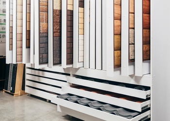 Шоурум компании СтройМаркет Кольчугино 7